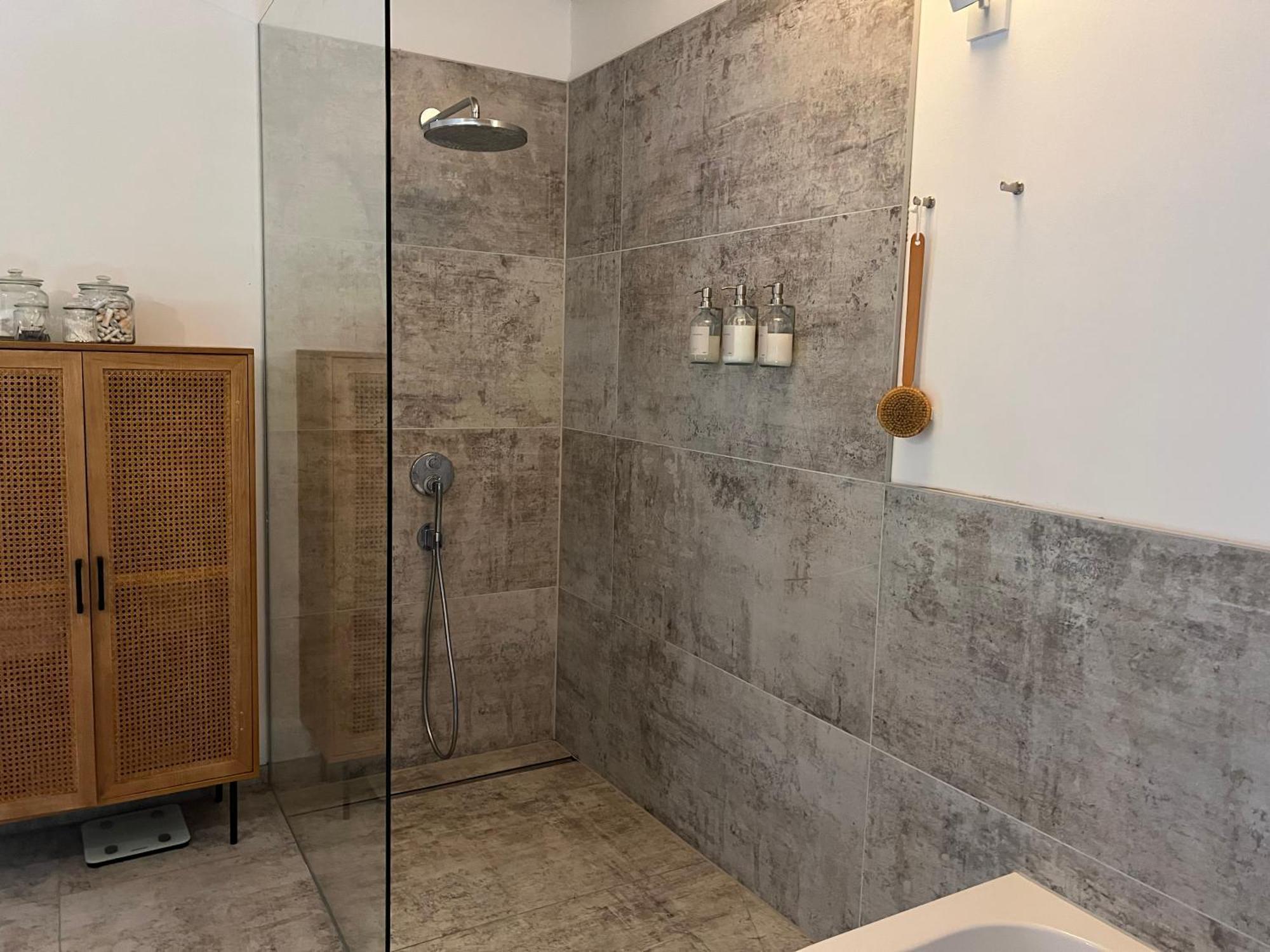 Apartment Forest Retreat- Serene 160m2 With Forest Views